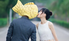 关键词：芝士蛋糕与金毛